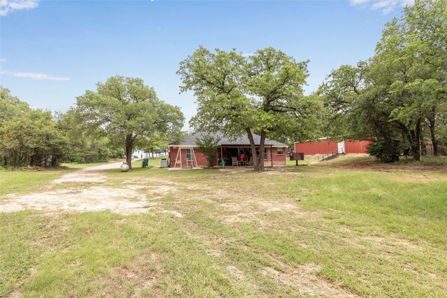 7698 Fm 920, Poolville, TX 76487