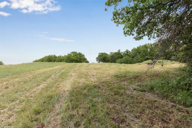 7698 Fm 920, Poolville, TX 76487