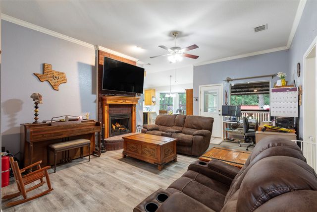 7698 Fm 920, Poolville, TX 76487