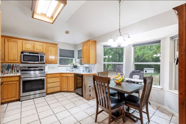 7698 Fm 920, Poolville, TX 76487