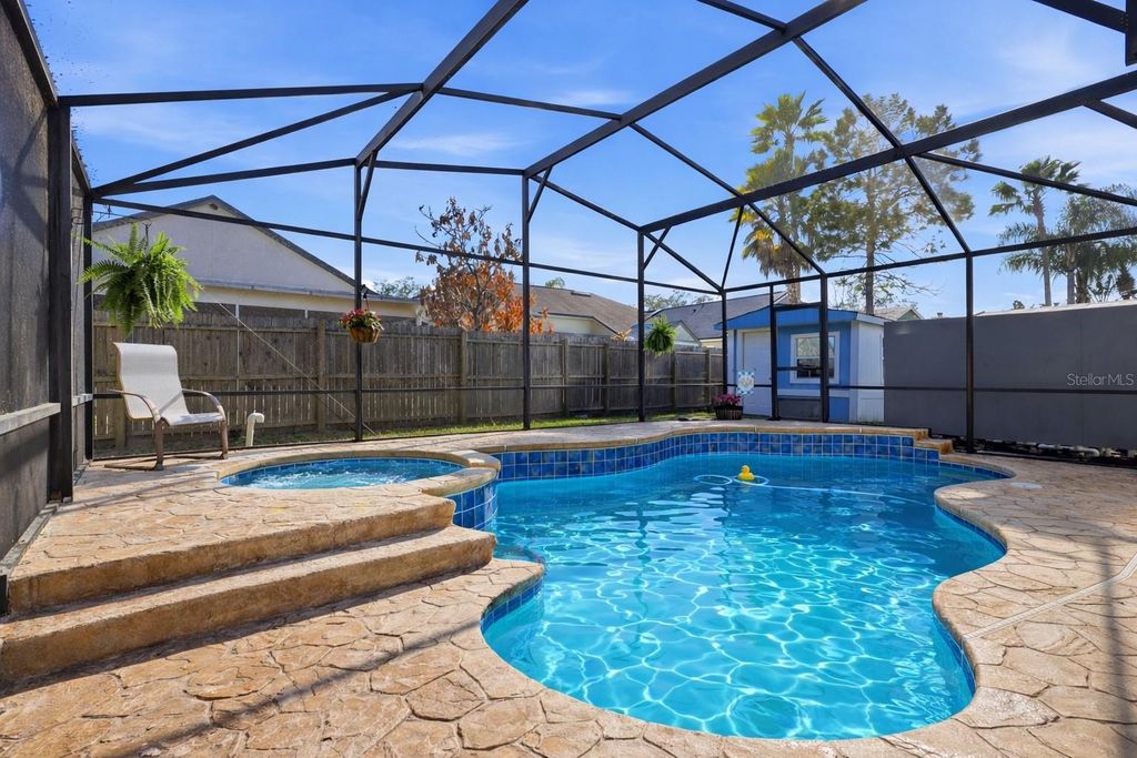 Image 2 of property listing at 1043 KELLY CREEK CIRCLE, Oviedo, FL 32765