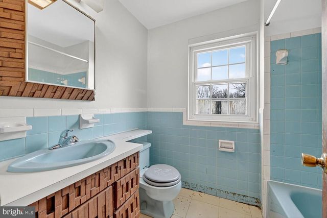 3701 CAMDEN ST SE, Washington, DC 20020