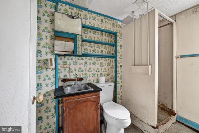 3701 CAMDEN ST SE, Washington, DC 20020