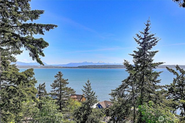 620 Moe Road, Camano Island, WA 98282