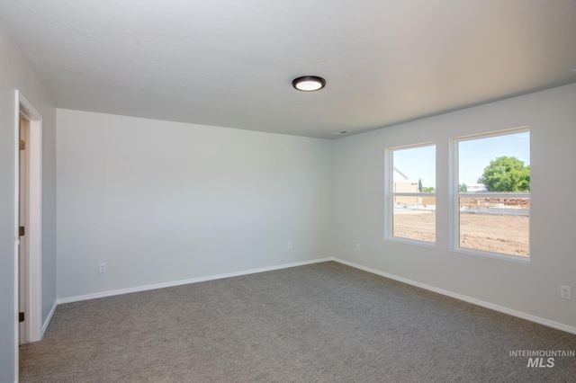 1740 SW Besra Dr, Mountain Home, ID 83647