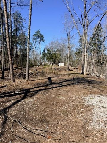 434 E Lakeshore Drive, Burnside, KY 42519