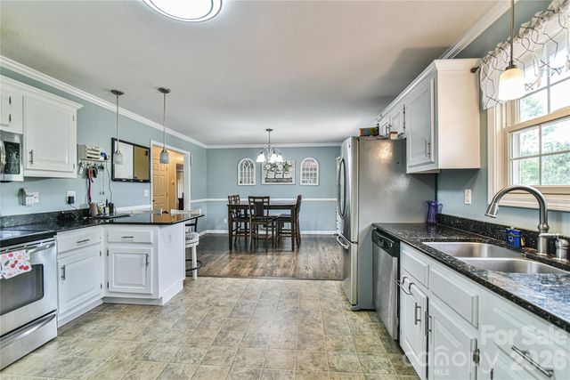 116 Kay Road, Flat Rock, NC 28731