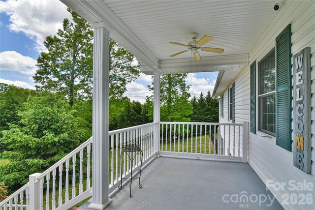 116 Kay Road, Flat Rock, NC 28731