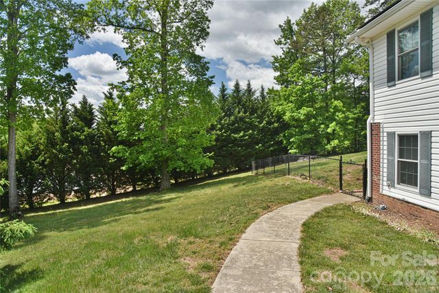 116 Kay Road, Flat Rock, NC 28731