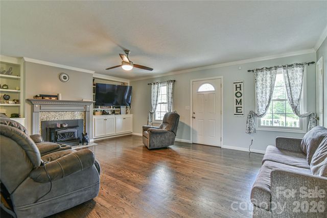116 Kay Road, Flat Rock, NC 28731
