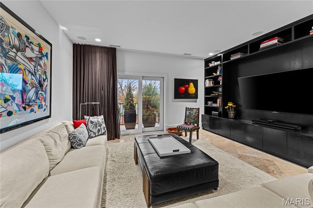 60 Brighton Way 3S, Clayton, MO 63105