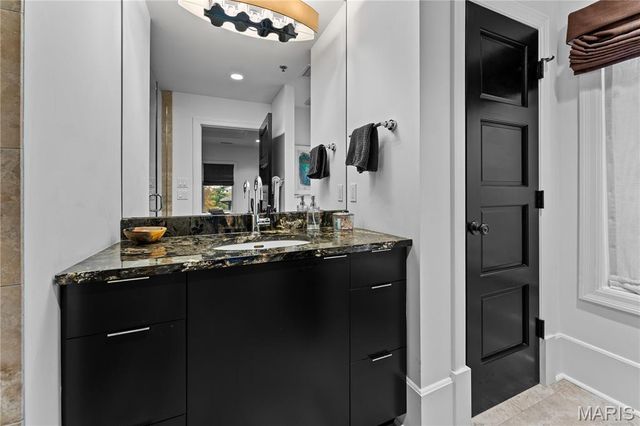 60 Brighton Way 3S, Clayton, MO 63105