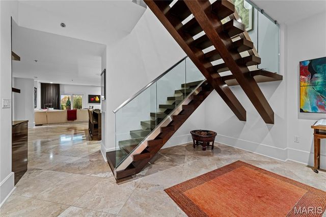 60 Brighton Way 3S, Clayton, MO 63105