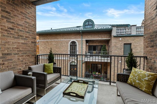 60 Brighton Way 3S, Clayton, MO 63105