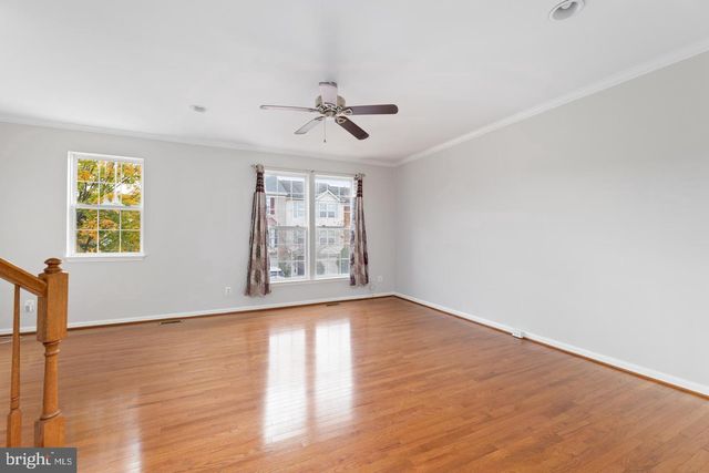 13700 BARKSDALE DR, Herndon, VA 20171