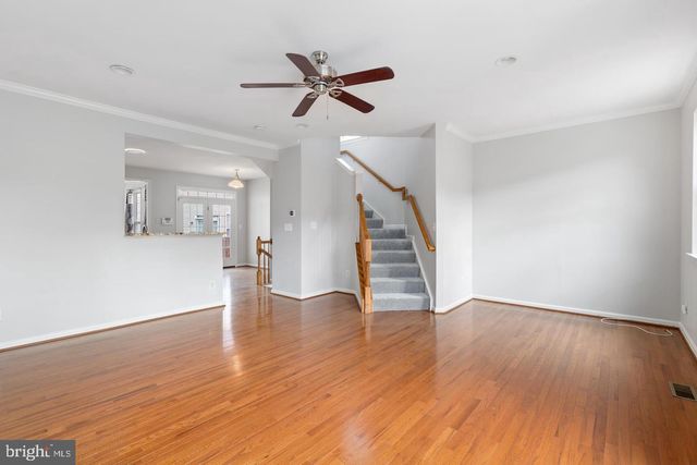 13700 BARKSDALE DR, Herndon, VA 20171