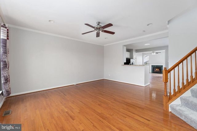 13700 BARKSDALE DR, Herndon, VA 20171