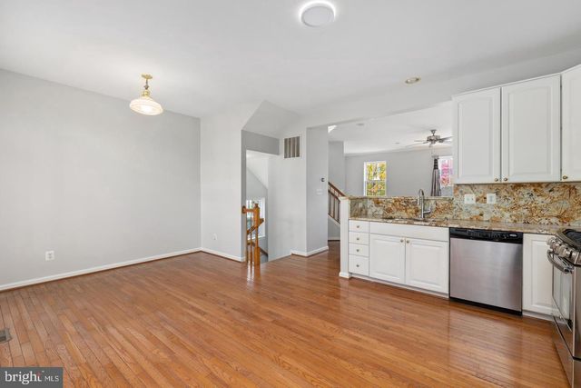 13700 BARKSDALE DR, Herndon, VA 20171