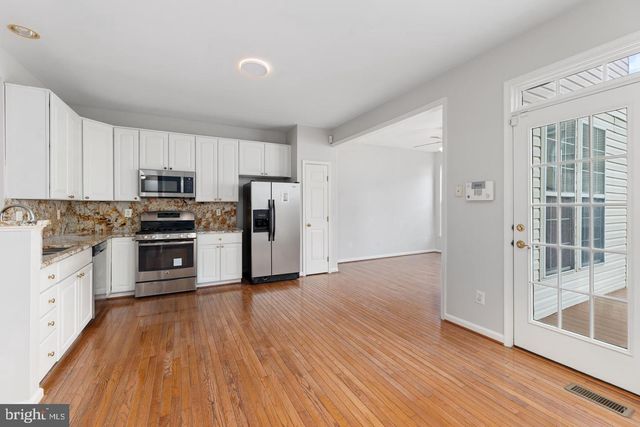13700 BARKSDALE DR, Herndon, VA 20171