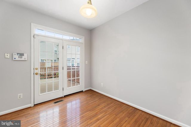 13700 BARKSDALE DR, Herndon, VA 20171