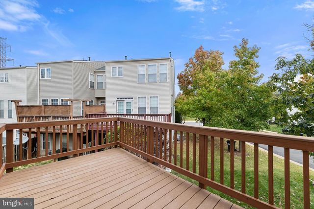 13700 BARKSDALE DR, Herndon, VA 20171