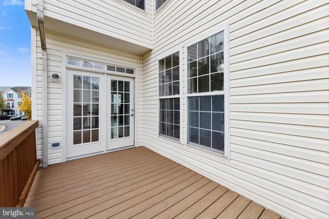 13700 BARKSDALE DR, Herndon, VA 20171
