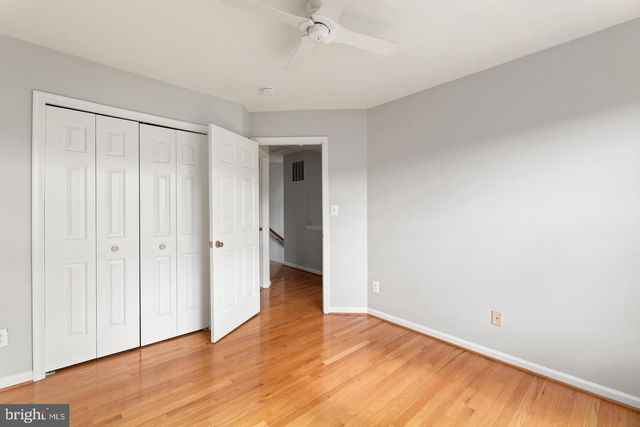 13700 BARKSDALE DR, Herndon, VA 20171