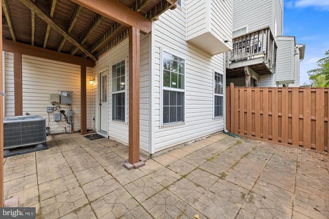 13700 BARKSDALE DR, Herndon, VA 20171
