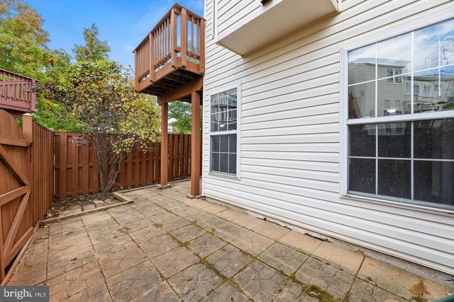 13700 BARKSDALE DR, Herndon, VA 20171