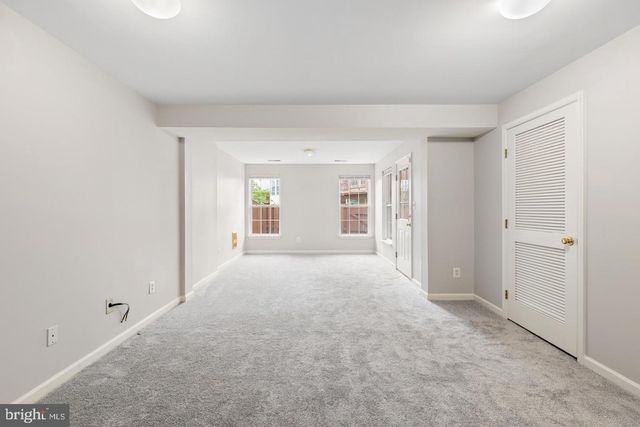 13700 BARKSDALE DR, Herndon, VA 20171