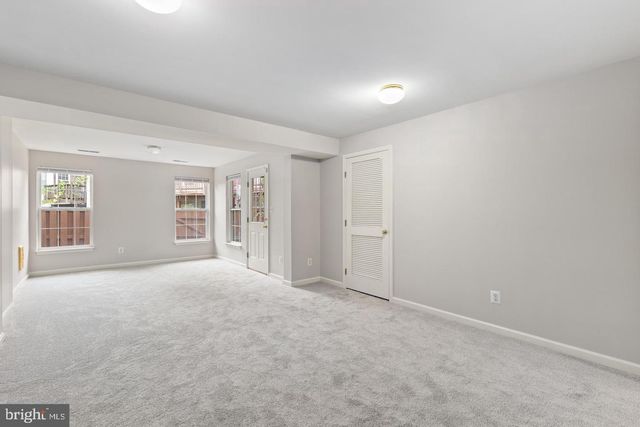13700 BARKSDALE DR, Herndon, VA 20171