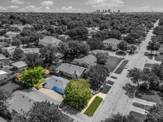 4812 Calmont Avenue, Fort Worth, TX 76107