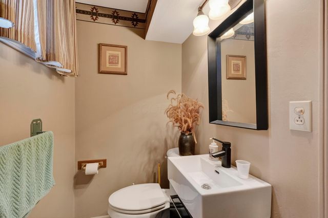 4 Brookside Court, Washington Court House, OH 43160