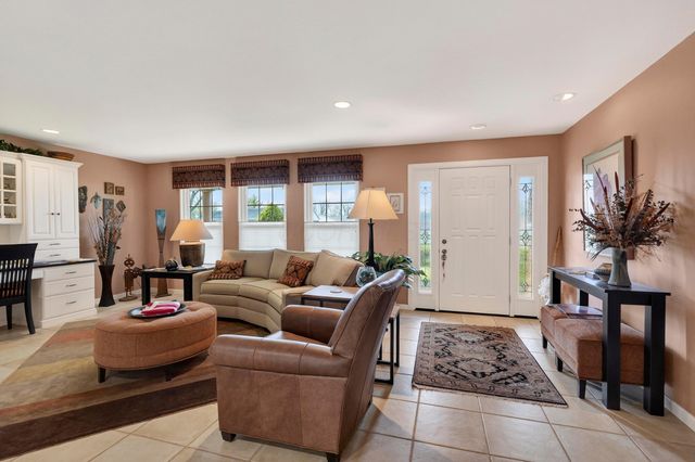 4 Brookside Court, Washington Court House, OH 43160