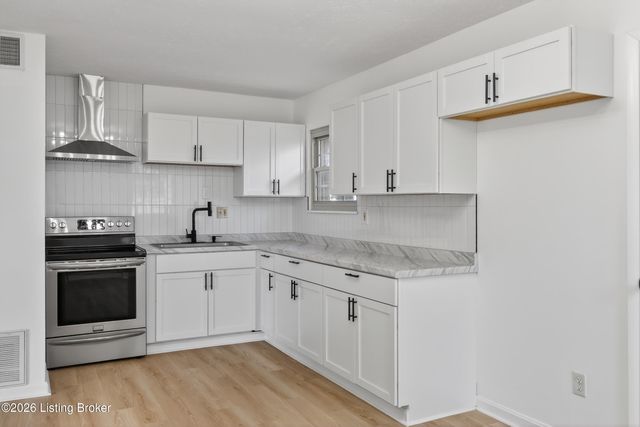 10810 Dorton Dr, Louisville, KY 40272