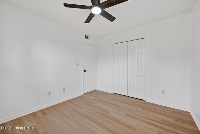 10810 Dorton Dr, Louisville, KY 40272