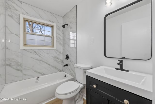 10810 Dorton Dr, Louisville, KY 40272