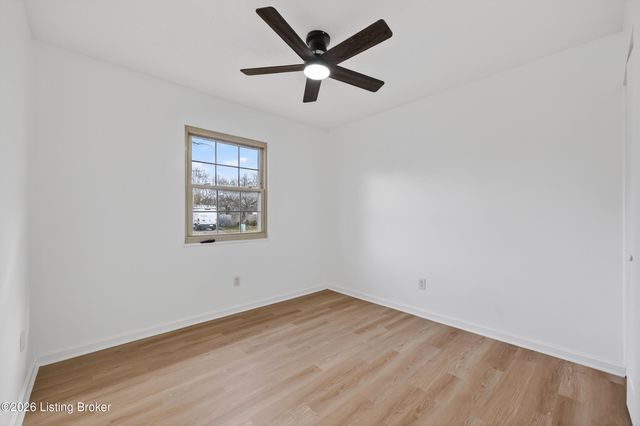 10810 Dorton Dr, Louisville, KY 40272