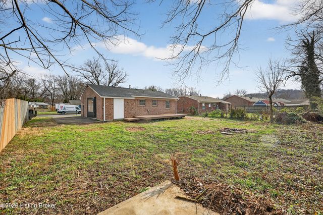 10810 Dorton Dr, Louisville, KY 40272