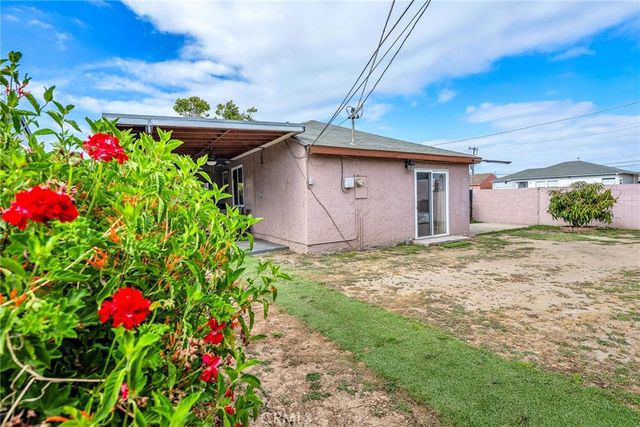 1700 W Raymond Street, Compton, CA 90220