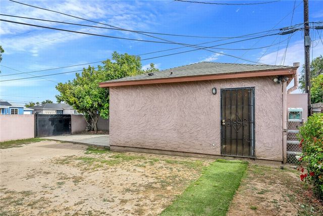 1700 W Raymond Street, Compton, CA 90220