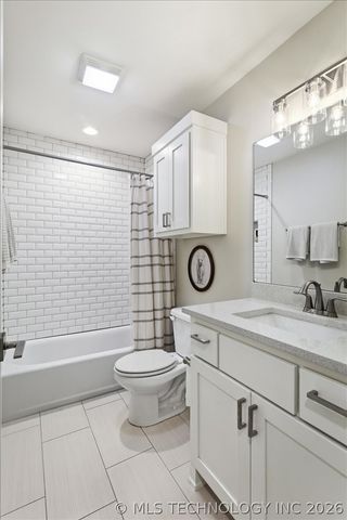3254 W 113th Street S, Jenks, OK 74037