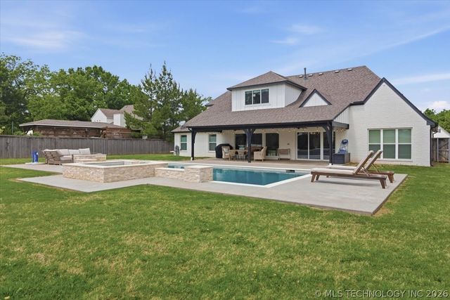3254 W 113th Street S, Jenks, OK 74037