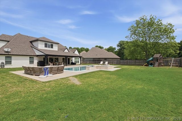 3254 W 113th Street S, Jenks, OK 74037