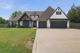 3254 W 113th Street S, Jenks, OK 74037
