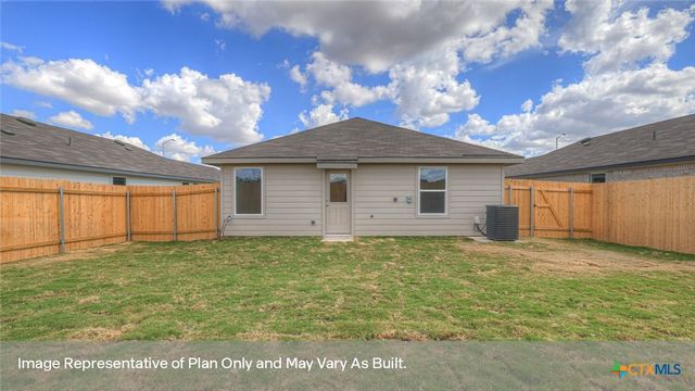 490 LOW PASTURE Trail, Maxwell, TX 78656