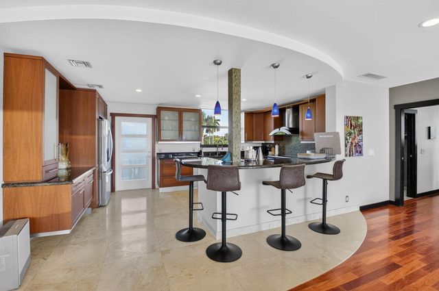 122 Andrews Avenue C, Delray Beach, FL 33483
