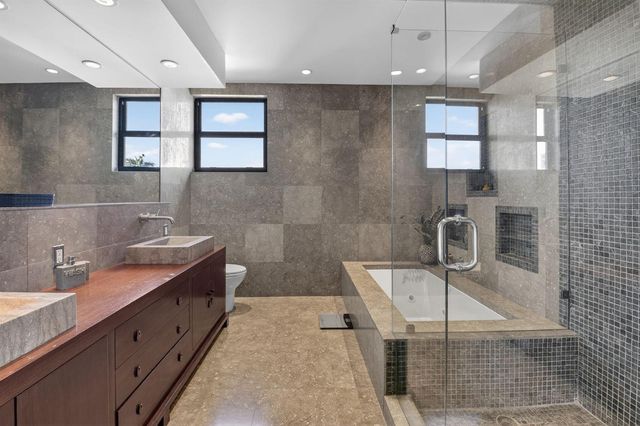 122 Andrews Avenue C, Delray Beach, FL 33483