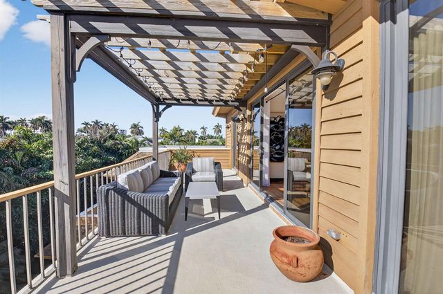 122 Andrews Avenue C, Delray Beach, FL 33483