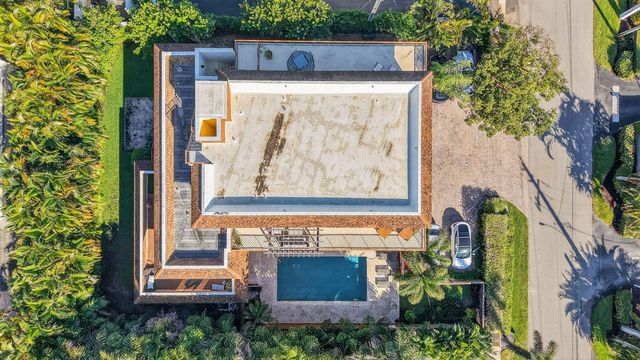 122 Andrews Avenue C, Delray Beach, FL 33483